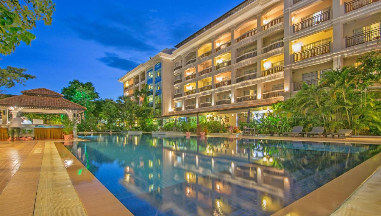 Hotel Somadevi Angkor Resort & Spa Siem Reap Exterior photo